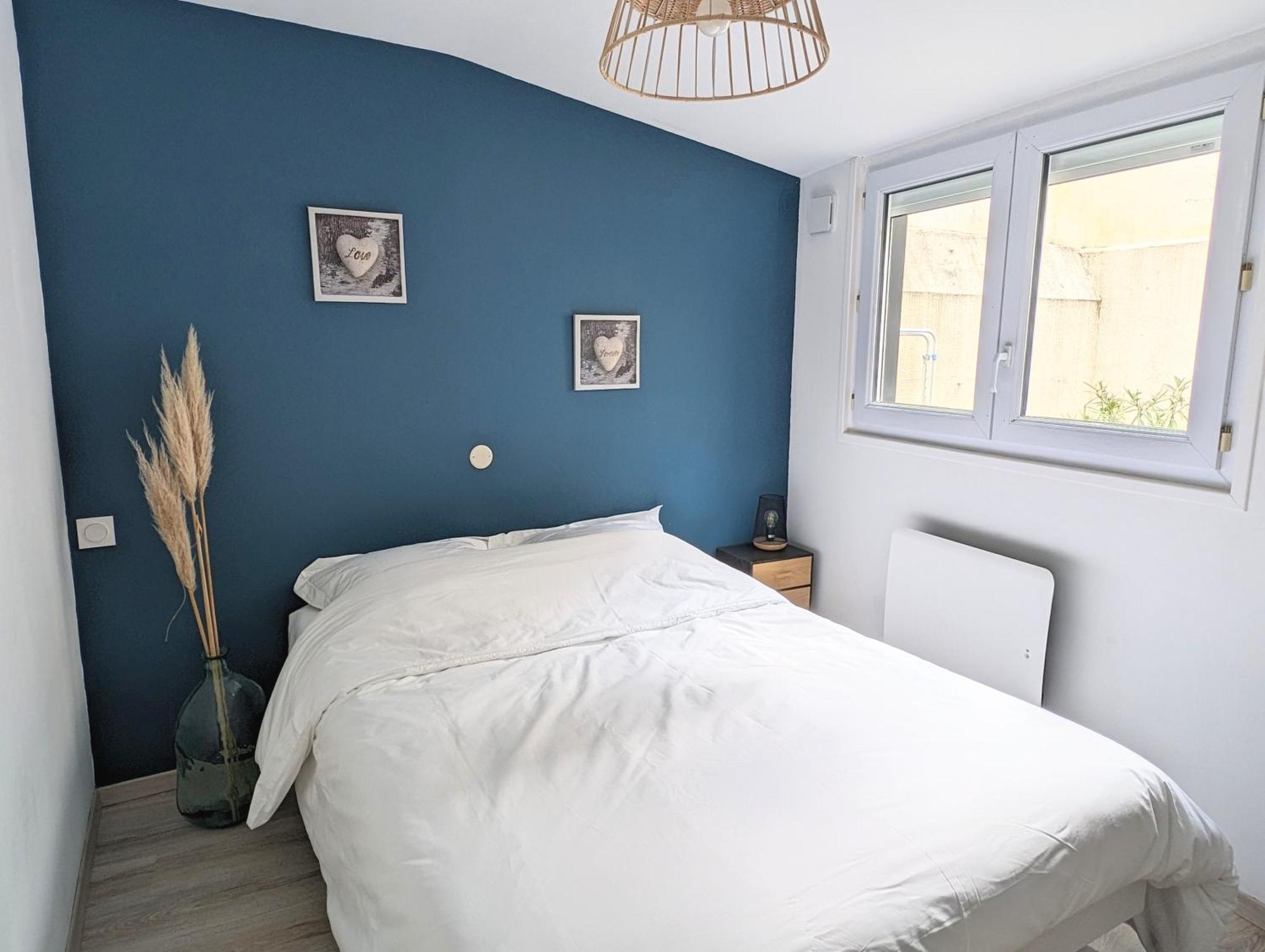 Agreable Maison Renovee En Hyper Centre Avec Patio Pornic Exterior foto