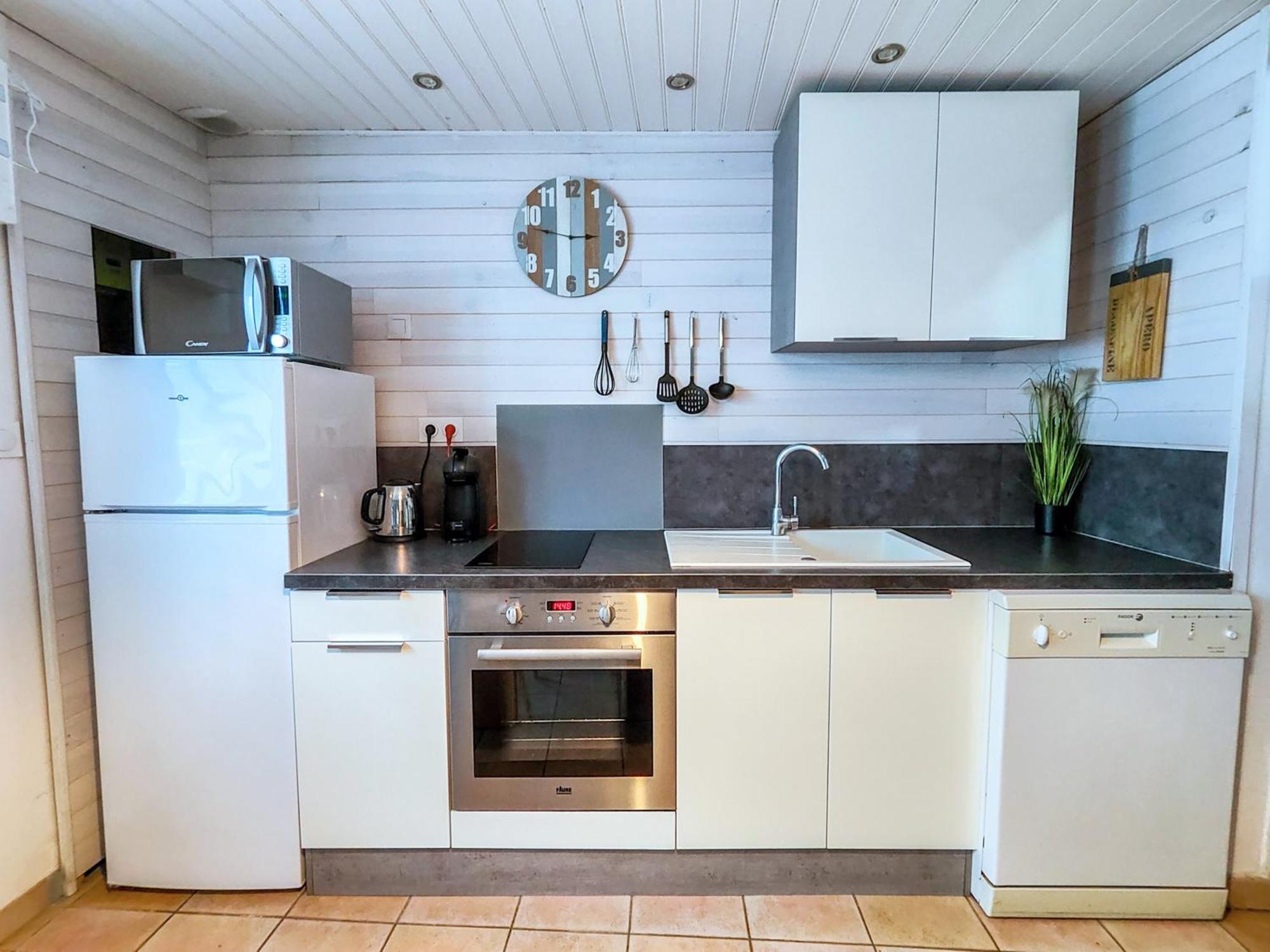 Agreable Maison Renovee En Hyper Centre Avec Patio Pornic Exterior foto
