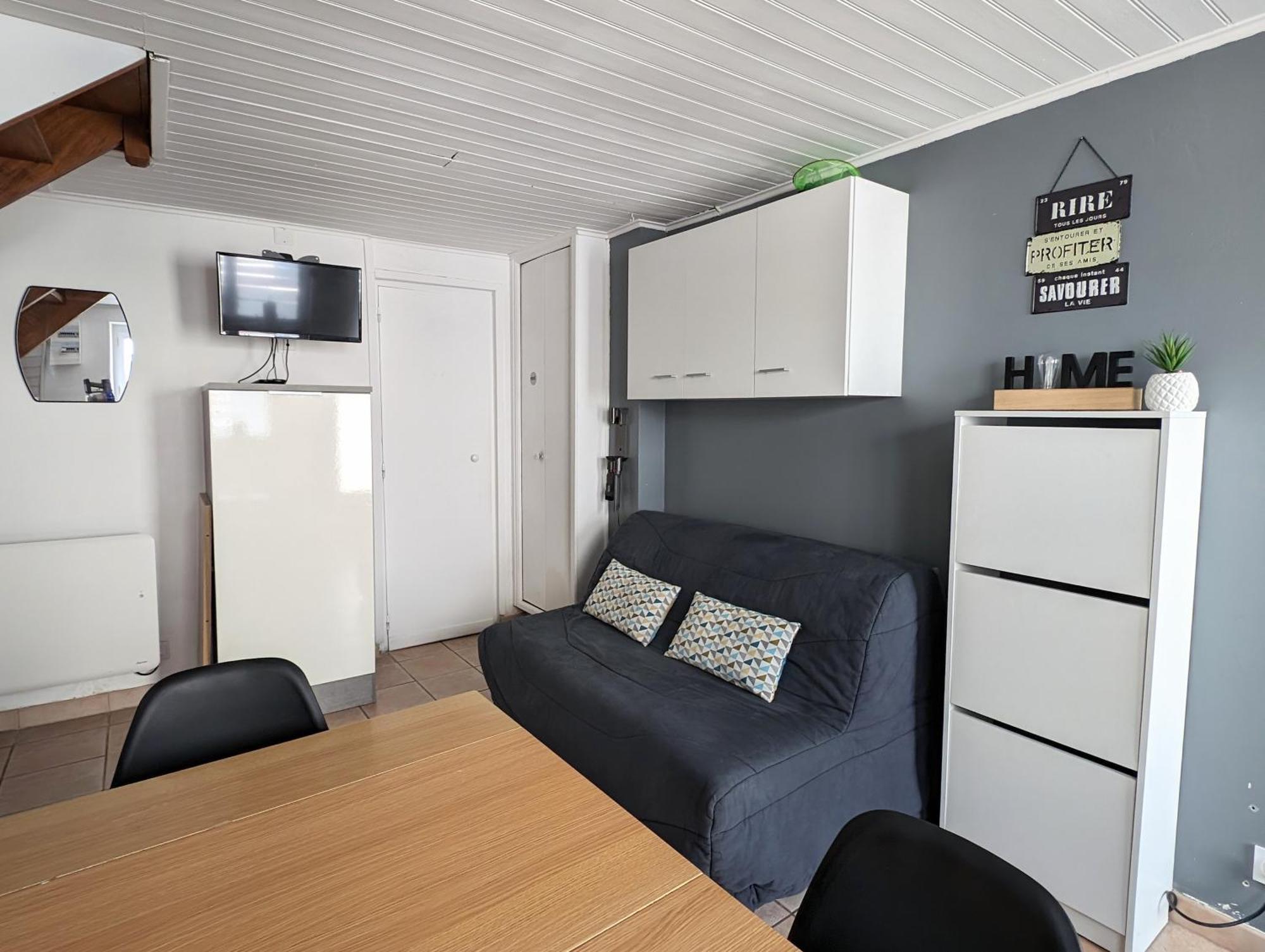 Agreable Maison Renovee En Hyper Centre Avec Patio Pornic Exterior foto